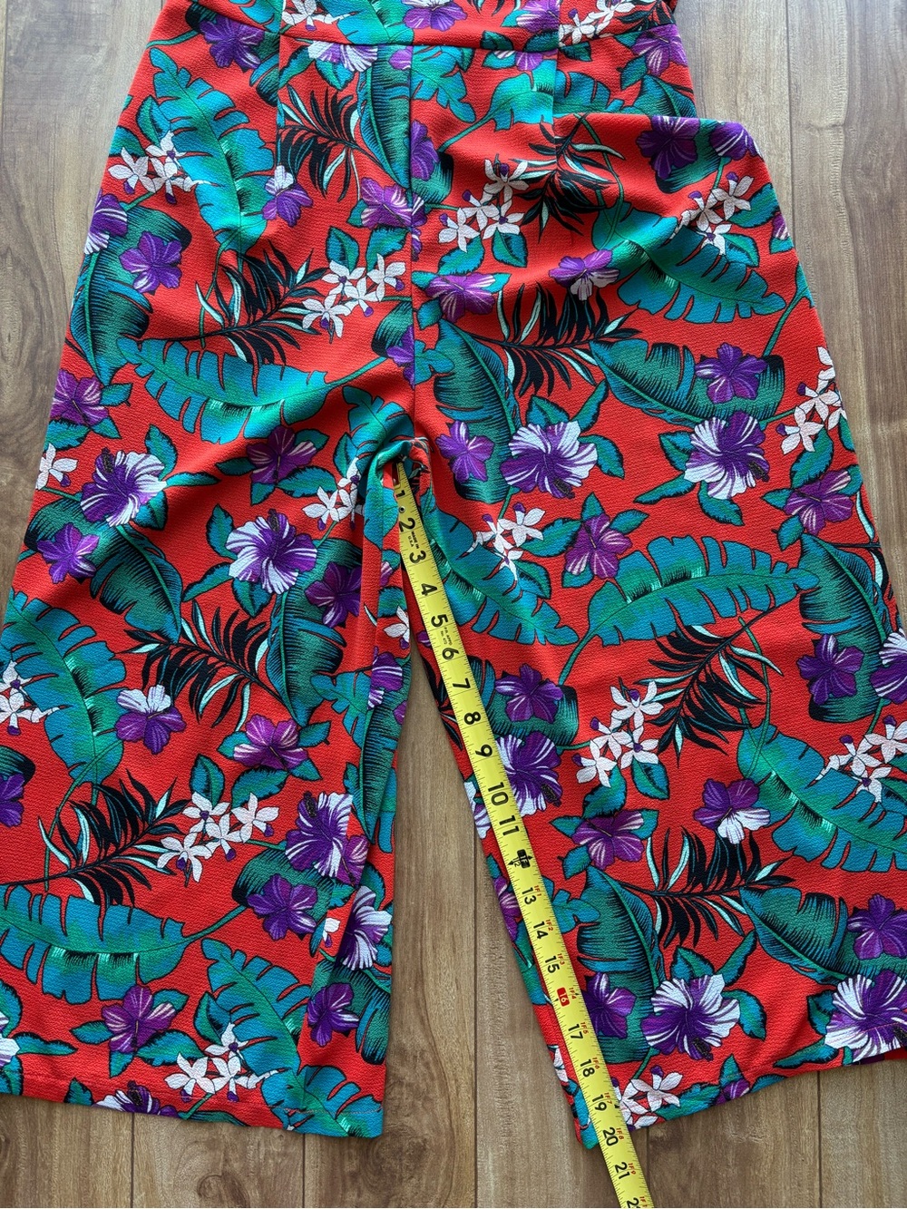Floral Wide-Leg Jumpsuit - Tropical Print - Picture 4 of 6